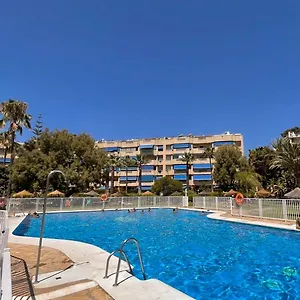 https://costalago-beach.1costadelsol.com